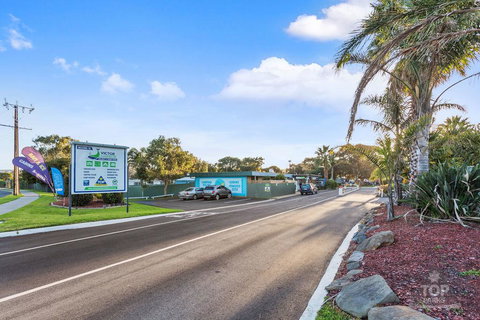 Victor Harbor Holiday Park - Australian Directory 42