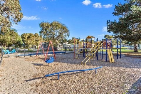 Victor Harbor Holiday Park - Australian Directory 44