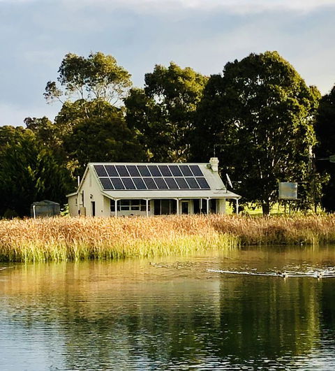 The Lake House Retreat - Australian Directory 0