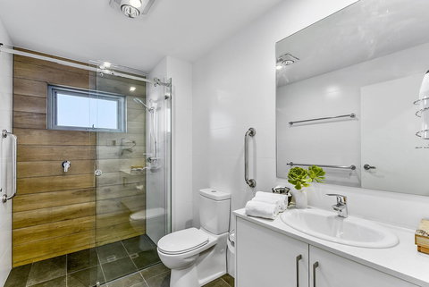 Bonnies Of Beachport - Australian Directory 17