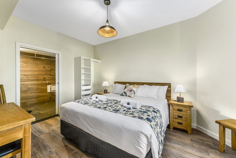 Bonnies Of Beachport - Australian Directory 31