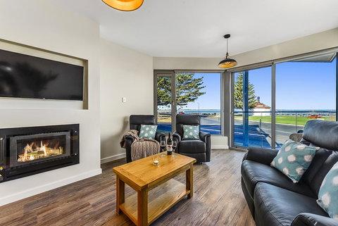 Bonnies Of Beachport - Australian Directory 14