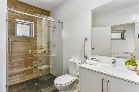 Bonnies Of Beachport - Australian Directory 4