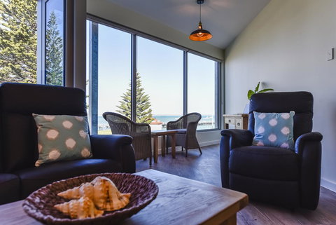 Bonnies Of Beachport - Australian Directory 37