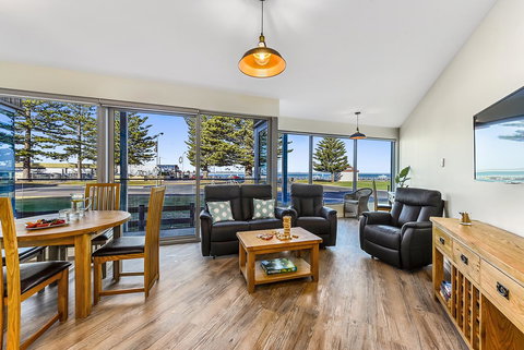 Bonnies Of Beachport - Australian Directory 11