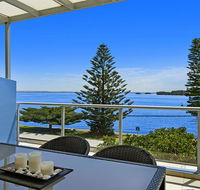 Lakeside Waterfront Apartment 18 The Entrance - Australian Directory