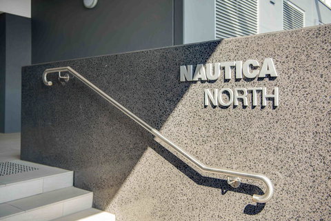 Port Adelaide Executive Waterfront Apartment - Australian Directory 31