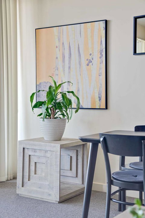 Port Adelaide Executive Waterfront Apartment - Australian Directory 14