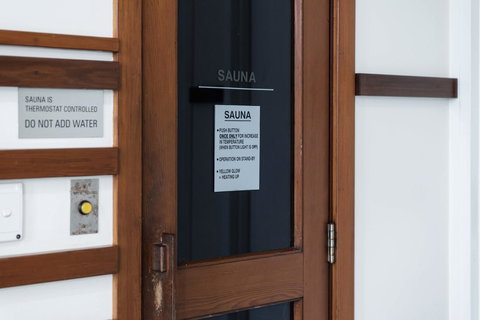 Port Adelaide Executive Waterfront Apartment - Australian Directory 30