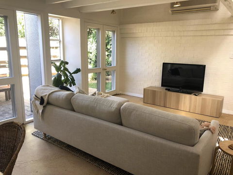 The Loft - Beautiful Central Barossa Apartment - Australian Directory 1