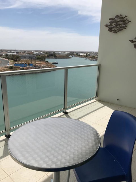Ocean View Luxury Apartment & Suite - Australian Directory 6
