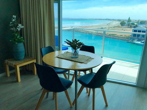 Ocean View Luxury Apartment & Suite - Australian Directory 21