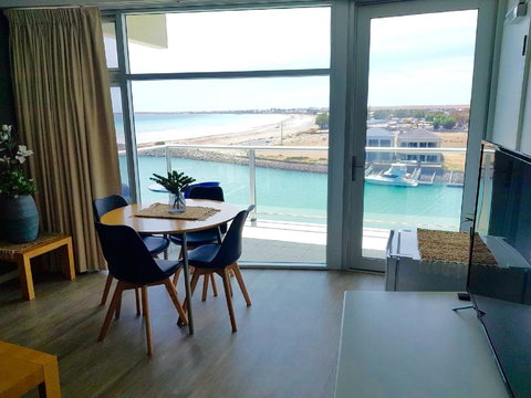 Ocean View Luxury Apartment & Suite - Australian Directory 5