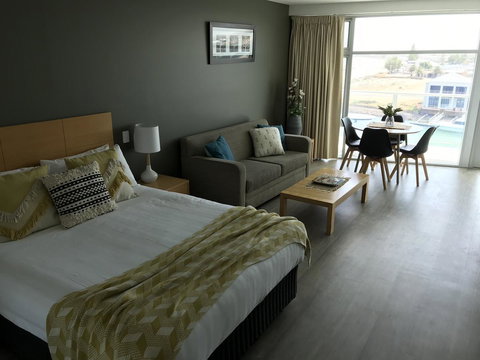 Ocean View Luxury Apartment & Suite - Australian Directory 25