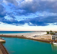 Ocean View Luxury Apartment  Suite - Australian Directory