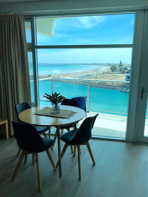 Ocean View Luxury Apartment & Suite - Australian Directory 22