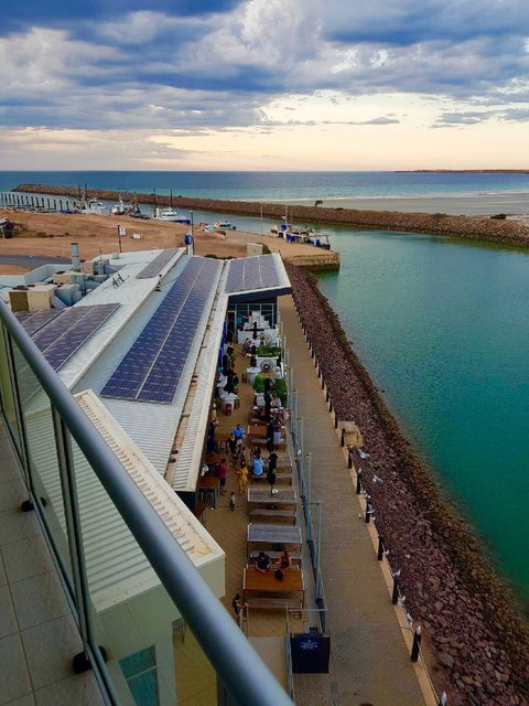 Ocean View Luxury Apartment & Suite - Australian Directory 35