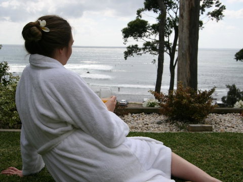 Mollymook Beach Waterfront - Australian Directory 25
