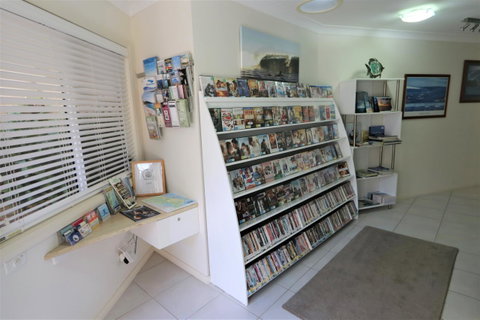 Mollymook Beach Waterfront - Australian Directory 15