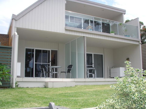 Mollymook Beach Waterfront - Australian Directory 14