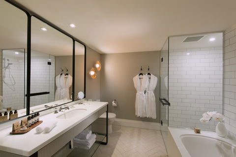 Mayfair Hotel - Australian Directory 17