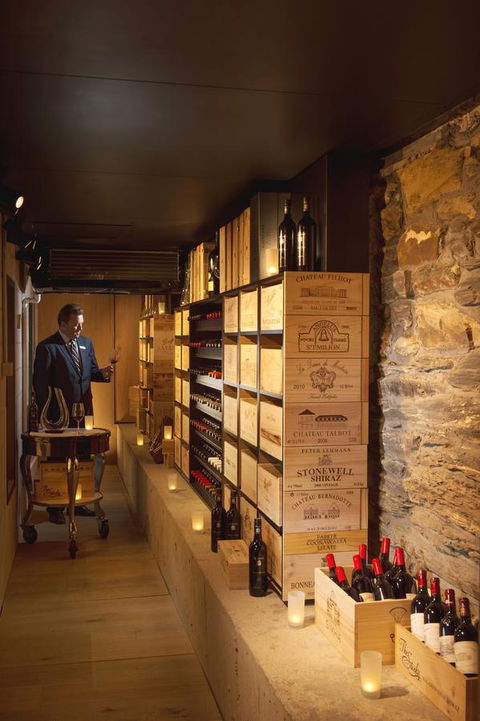 Mayfair Hotel - Australian Directory 24