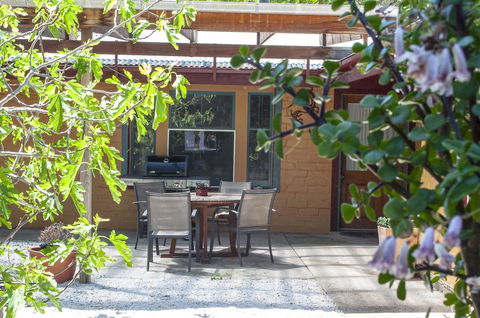 Trevalia Accommodation - Australian Directory 28