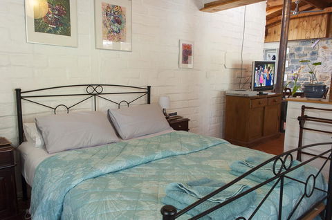 Trevalia Accommodation - Australian Directory 26
