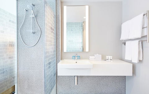 Holiday Inn Express Adelaide City Centre, An IHG Hotel - Australian Directory 4