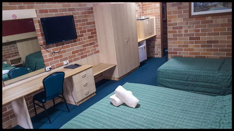 Windsor Terrace Motel - Australian Directory 4