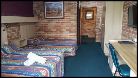 Windsor Terrace Motel - Australian Directory 8