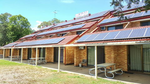 Windsor Terrace Motel - Australian Directory 13