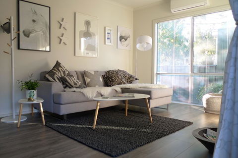 Grassmere House Magill - Australian Directory 1