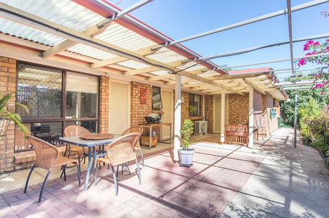 Tanunda\'s Magpie House - Australian Directory 21