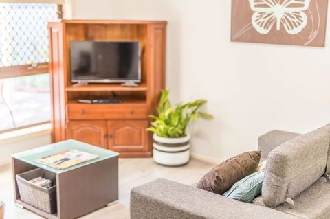 Tanunda\'s Magpie House - Australian Directory 14