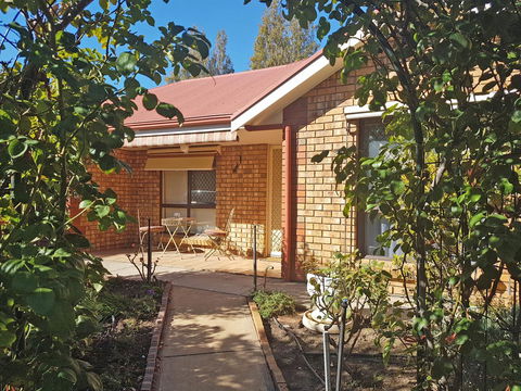 Tanunda\'s Magpie House - Australian Directory 2