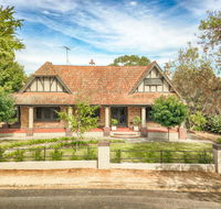 The Tudor House - Australian Directory