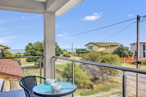 Eastern Breeze - Australian Directory 22