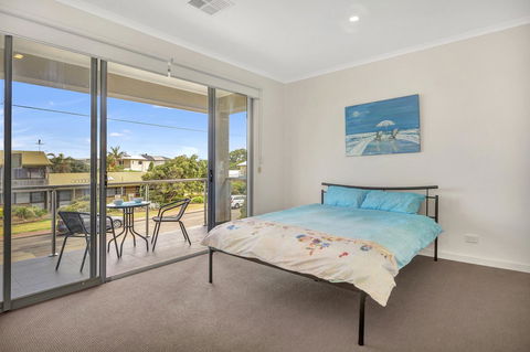 Eastern Breeze - Australian Directory 29