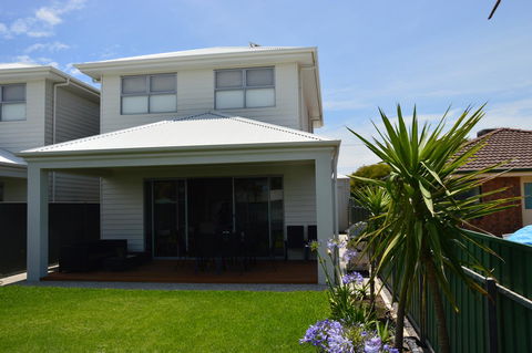 Eastern Breeze - Australian Directory 10