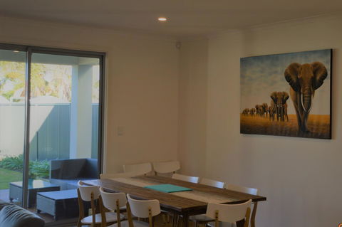 Eastern Breeze - Australian Directory 4
