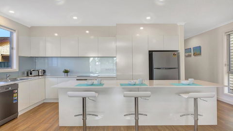 Eastern Breeze - Australian Directory 19