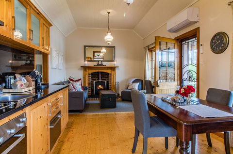 Stonewell Cottages And Vineyards - Australian Directory 41