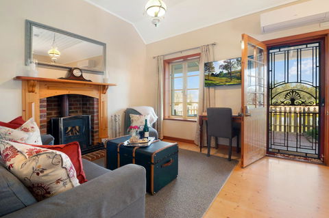 Stonewell Cottages And Vineyards - Australian Directory 43
