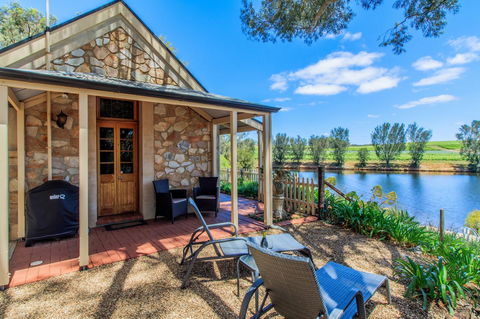 Stonewell Cottages And Vineyards - Australian Directory 2