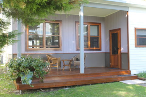 \'Point Break\' Your Waterfront Break At The Point - Australian Directory 2