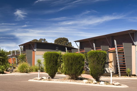 Majestic Oasis Apartments - Australian Directory 7
