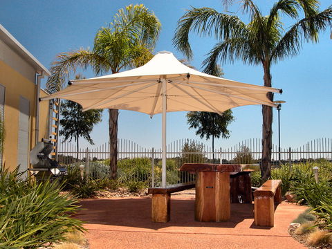 Majestic Oasis Apartments - Australian Directory 6