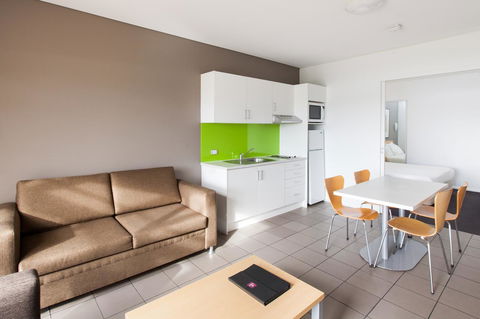 Majestic Oasis Apartments - Australian Directory 21