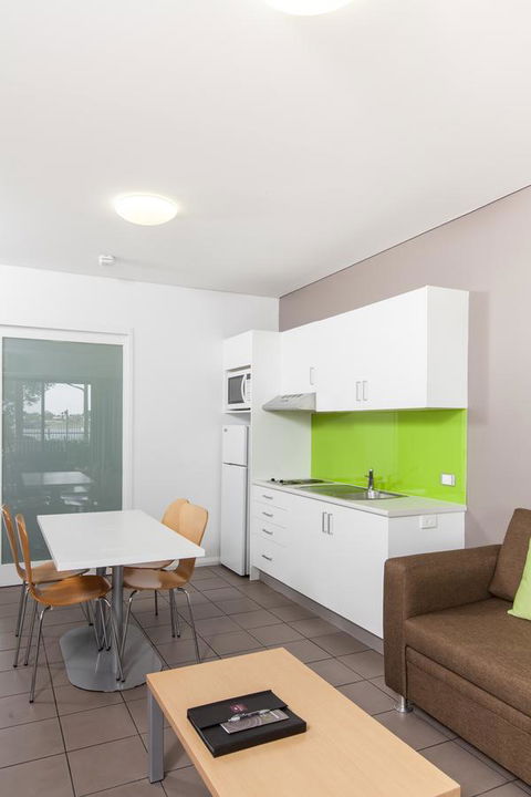 Majestic Oasis Apartments - Australian Directory 16